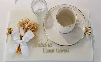Plateau d'alliance et café en résine