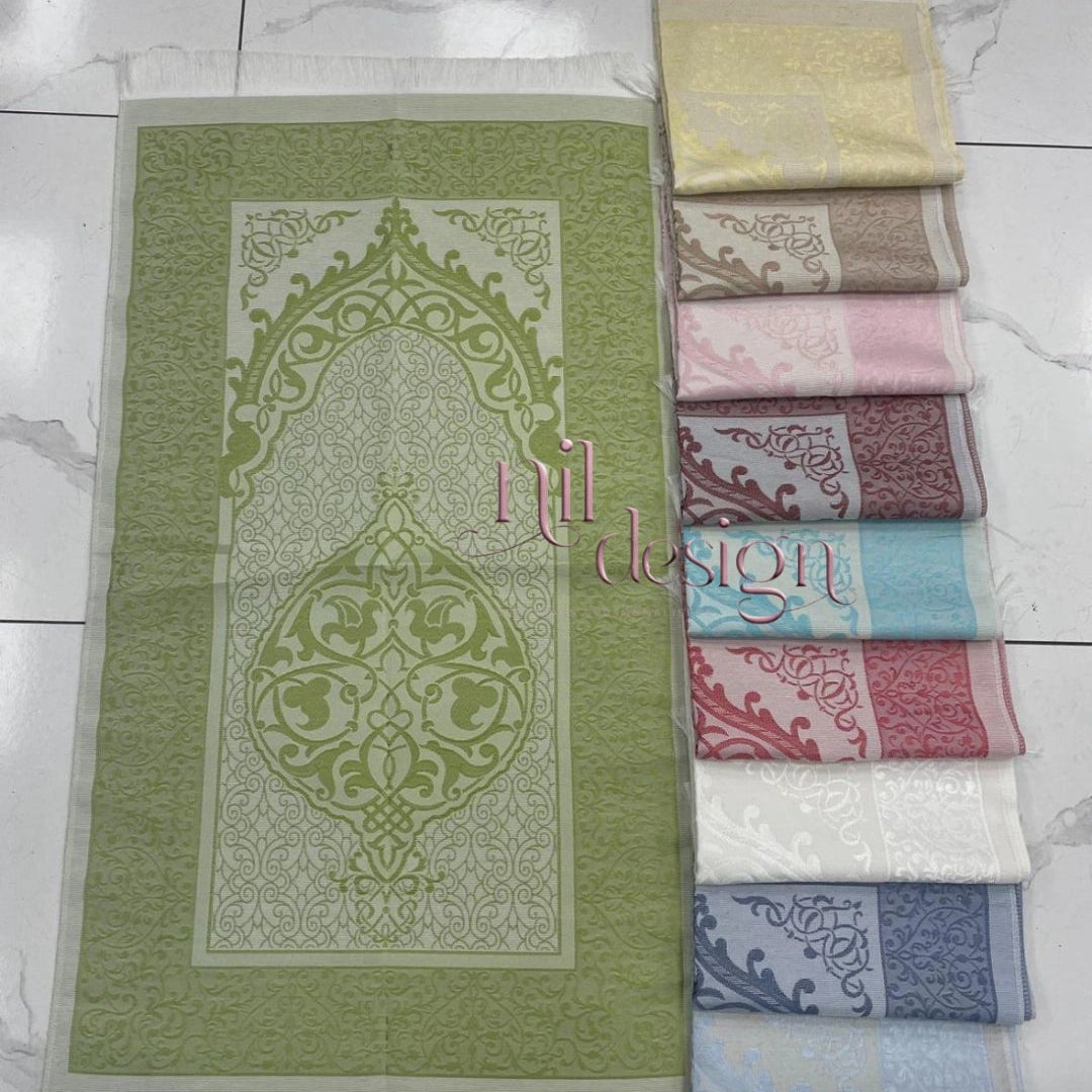Coffret Prière Essentiel – Tapis & Tasbih
