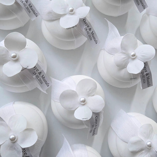 Bougie en Jesmonite – Fleur